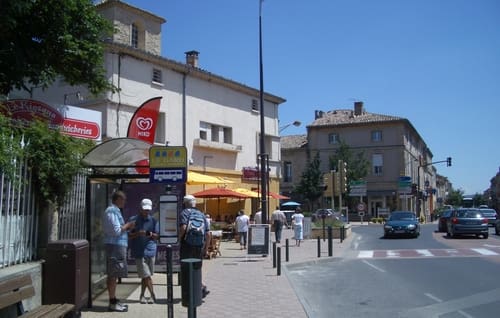 130_Remoulins_bus_stop